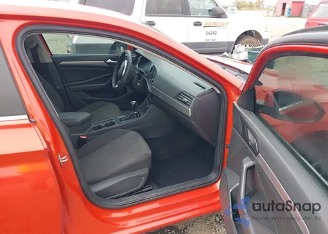 2019 Volkswagen Jetta 1.4T R-Line/1.4T S/1.4T Se from USA, damaged, VIN 3VWC57BU8KM055915